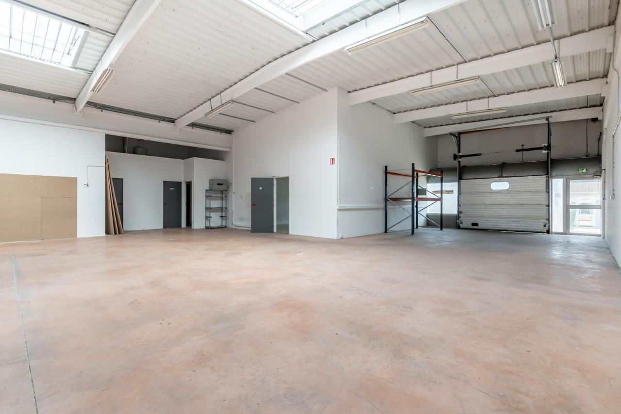 Local d'activité Trappes 838m² Location local d'activité Trappes Yvelines OLACT2001503 4